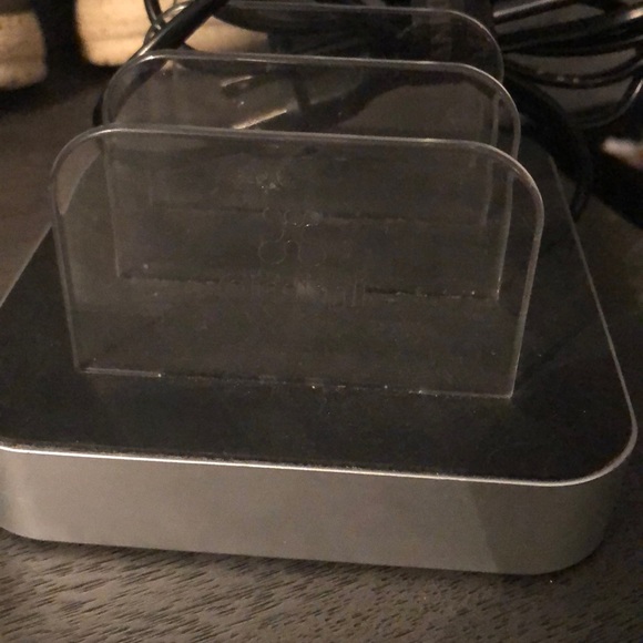 Atomi 3 Port LED Charging Station - Picture 2 of 2